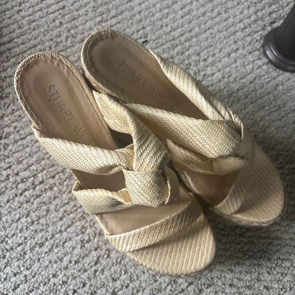 Stuart Weitzman Women's Tan Woven Wedges